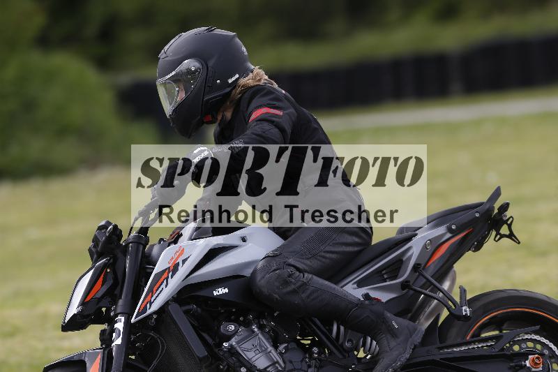 Archiv-2025/09 22.04.2025 Cornu Master School ADR/gruen-vert/25